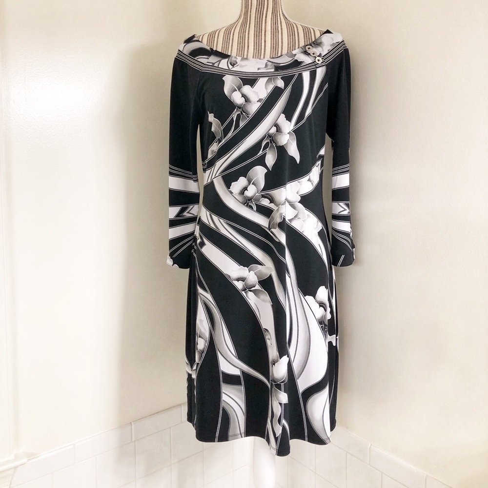 White House Black Market dress. 3/4 sleeves. L.